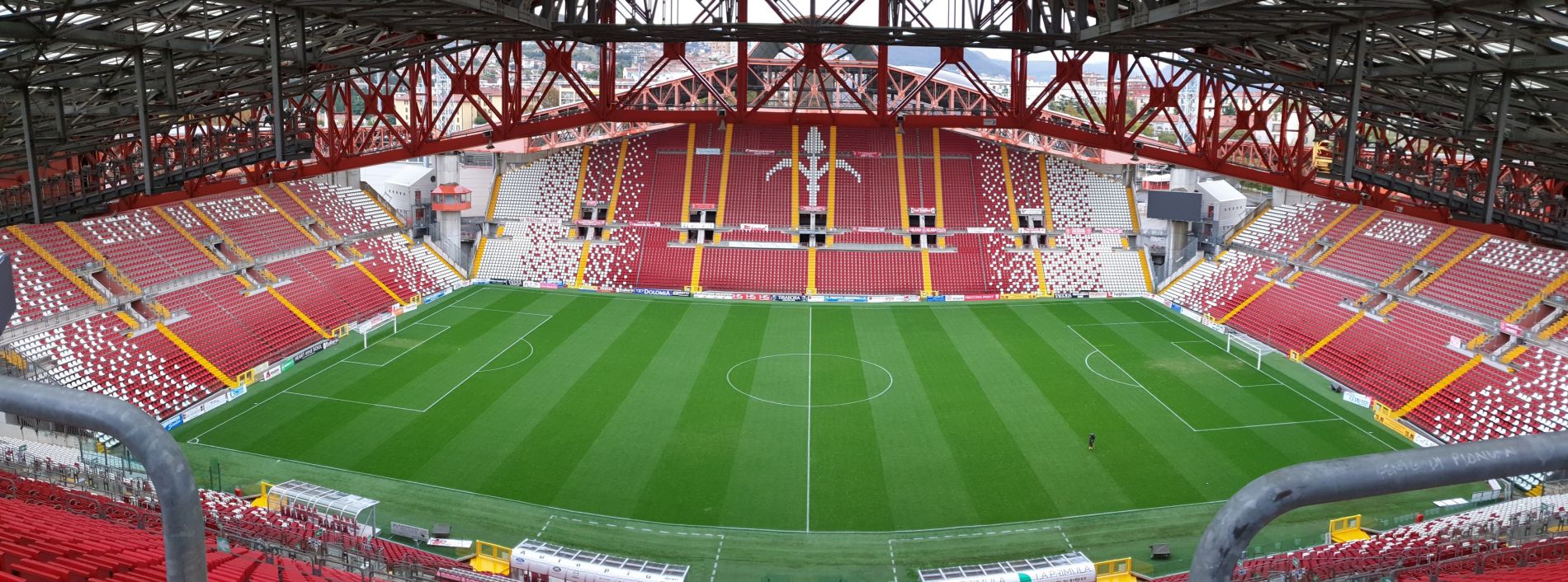 La Giunta comunale intitola la tribuna vip dello stadio Nereo Rocco a Mario Biasin